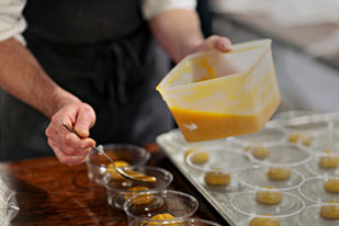 Événement culinaire @ Festival Walls and Bridges (2011) avec Mathieu Rostaing-Tayard © Dorothy Hong / Koboy